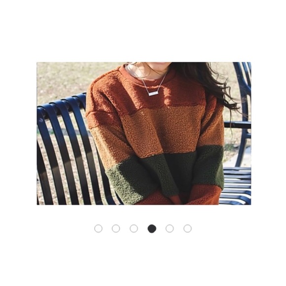 Colorblock Pullover - Picture 2 of 3